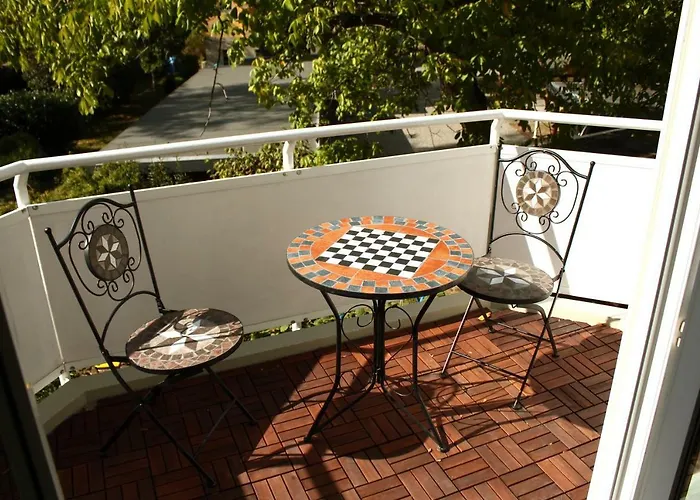 Grosser Garten Διαμέρισμα *